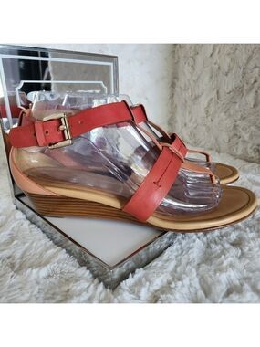 Coach Coral & Tan Buckle Sandals sz 8.5 EUC